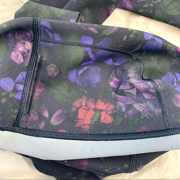 Lululemon Wunder Under High Rise Crop Legging 21” 
in Frozen Flourish Multi 4 - Picture 12 of 12